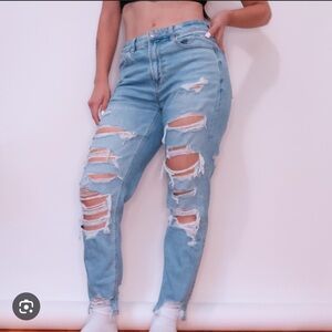 American Eagle Distressed Mom Jean - Stretch